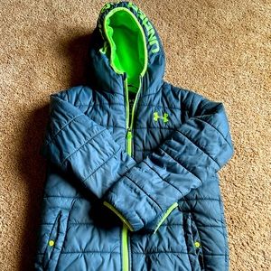 EUC Boys’ Underarmour Gray with Green Trim Coat, Size M